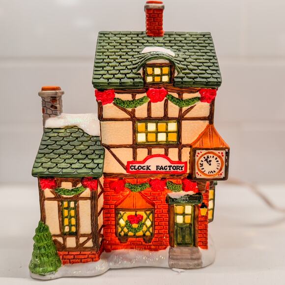 1997 Vintage, Trim A Home, Bayberry Village Clock Factory Lit House w/ Cord, Box - Picture 1 of 11